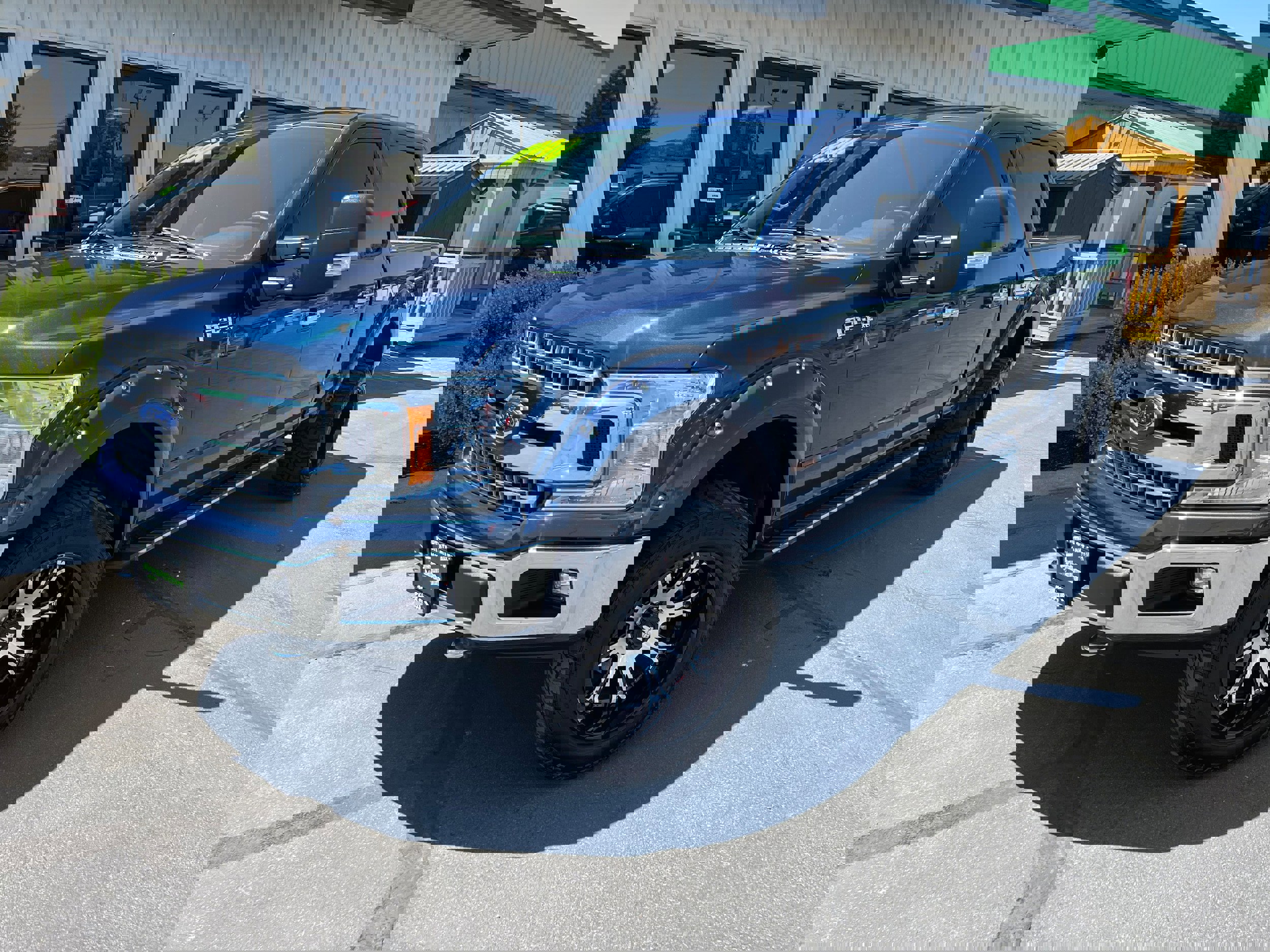 Used 2019 Ford F150 XLT w/ Equipment Group 302A Luxury image 2