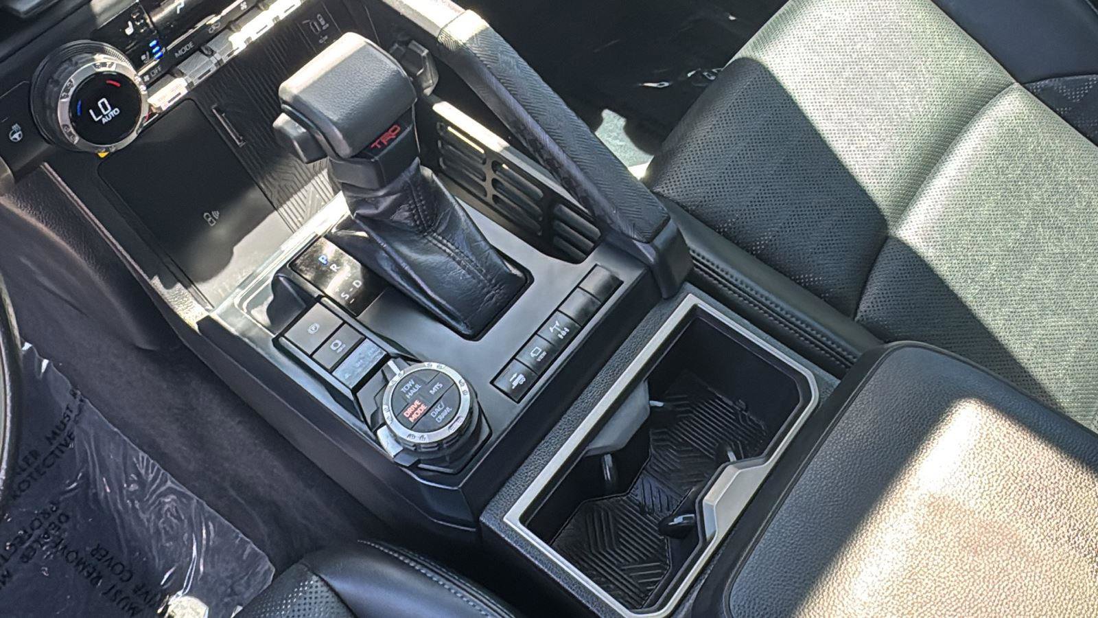 Used 2024 Toyota Tacoma TRD Off-Road w/ TRD Off Road Premium Package AWD/4WD image 24