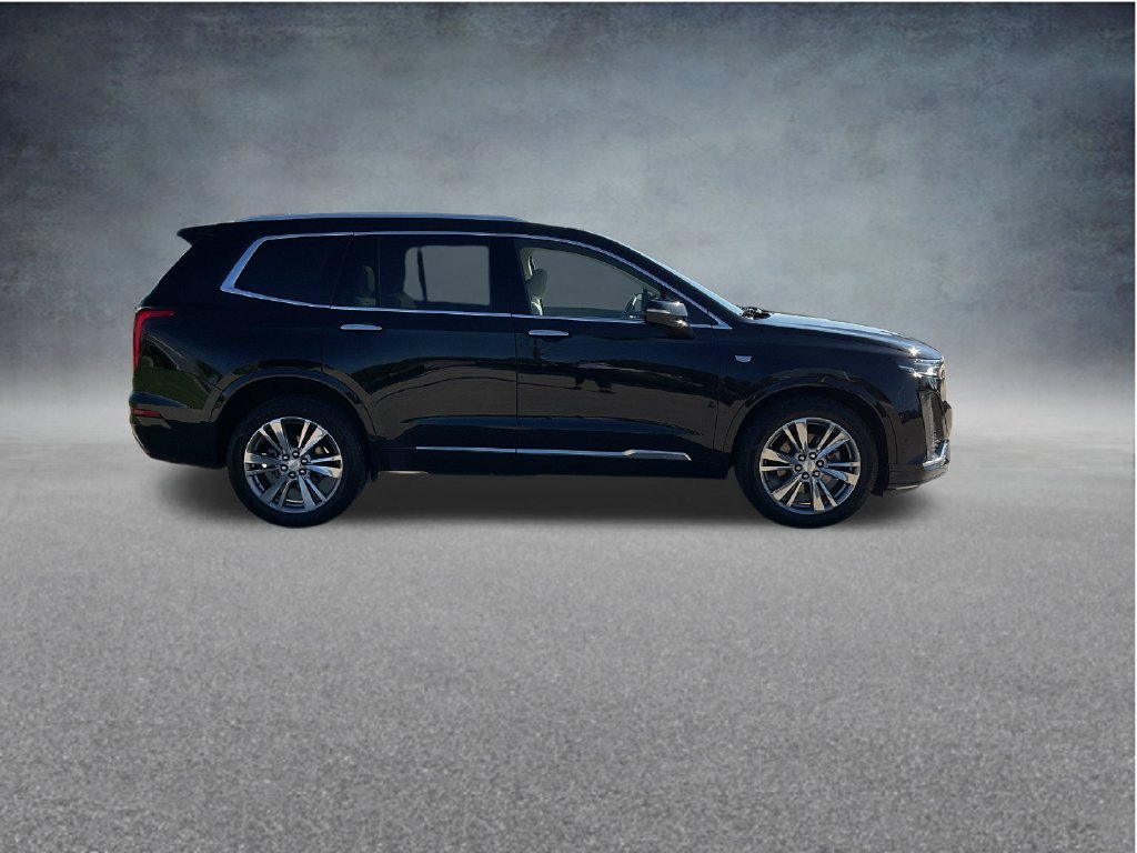 Used 2023 Cadillac XT6 Premium Luxury w/ LPO, Floor Liner Package AWD/4WD image 8