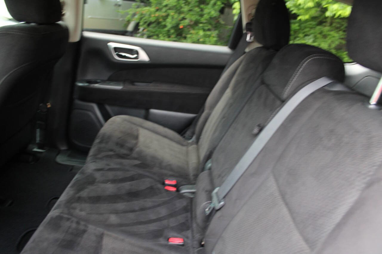 Used 2014 Nissan Pathfinder S image 26