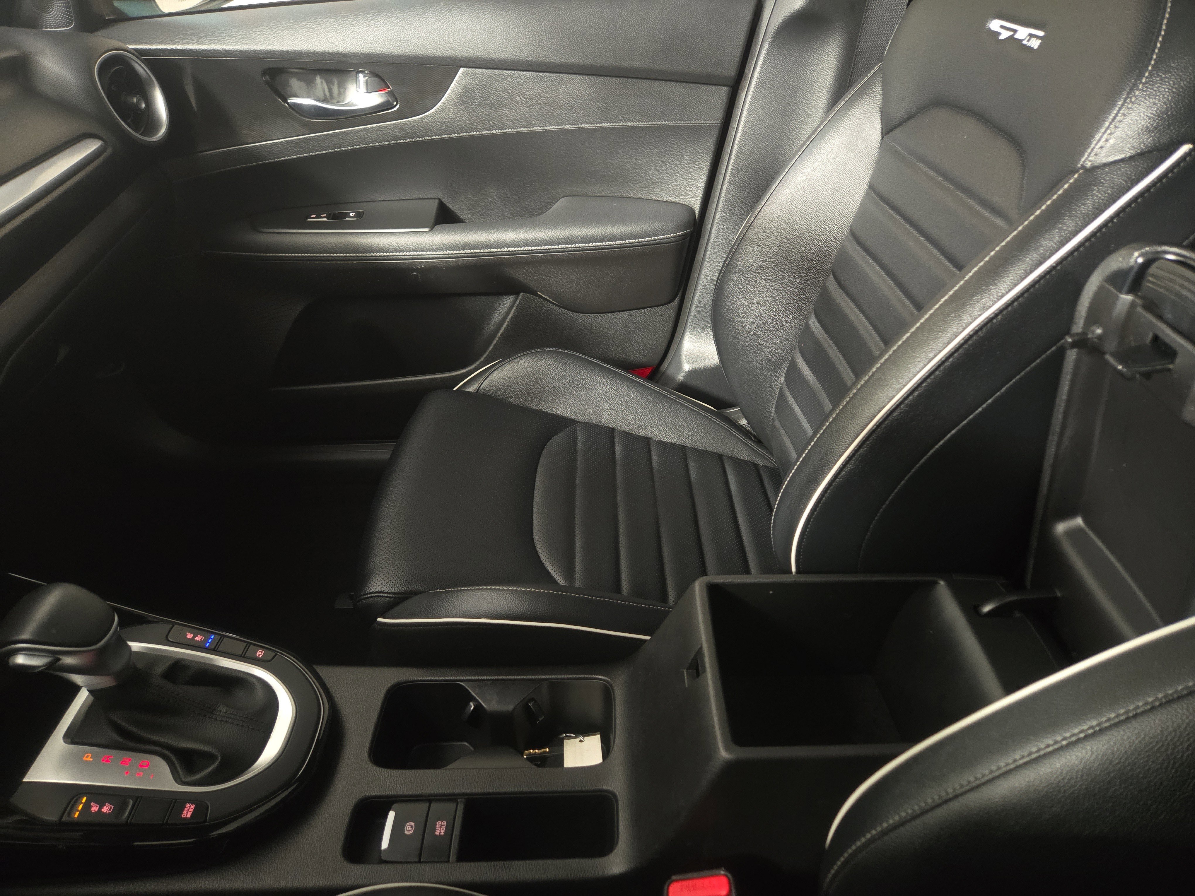 Used 2023 Kia Forte GT-Line w/ GT-Line Premium Package image 31