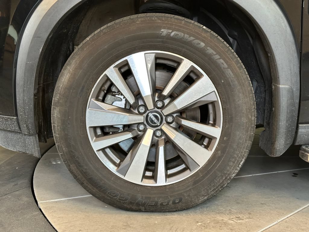 Used 2022 Nissan Pathfinder SL AWD/4WD image 25