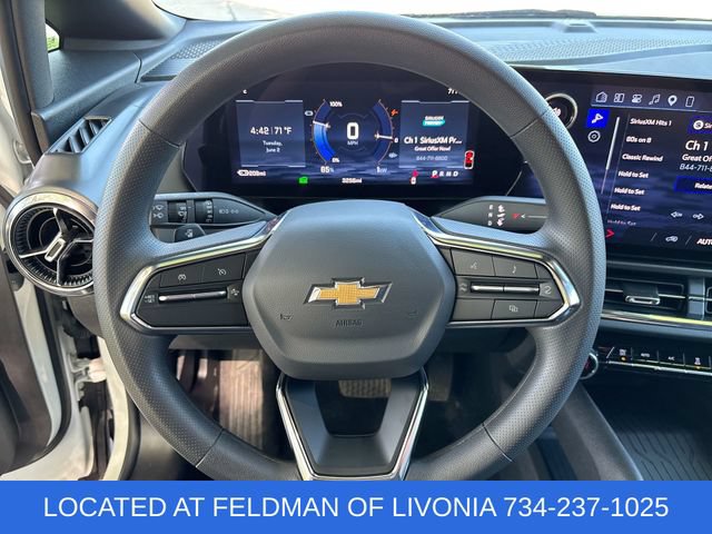 Used 2026 Chevrolet Equinox EV LT FWD image 11