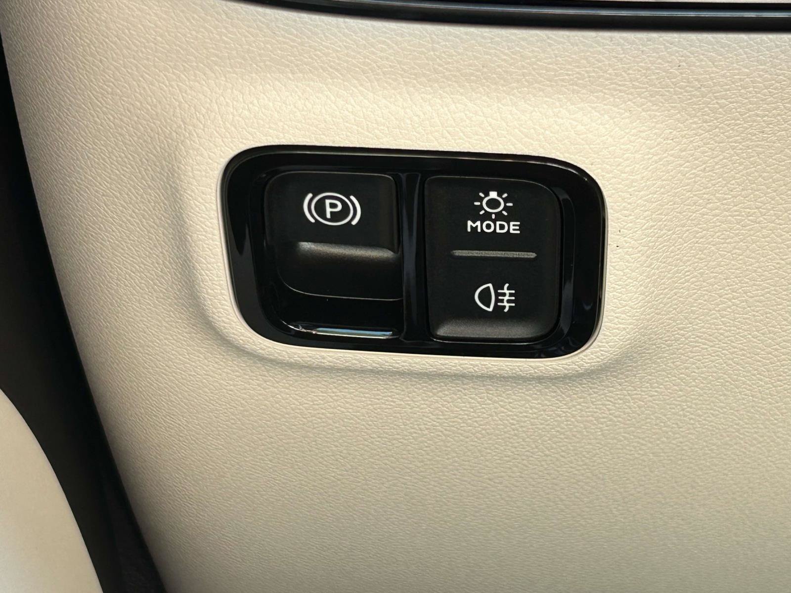New 2027 Mercedes-Benz CLA 220 image 20