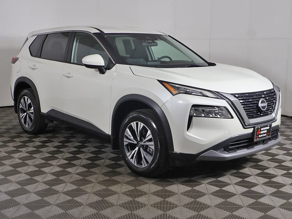Used 2023 Nissan Rogue SV AWD/4WD image 2