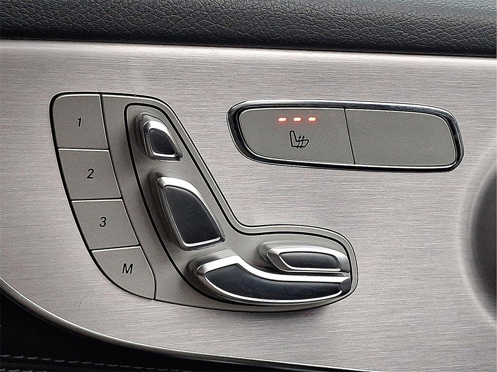 Used 2021 Mercedes-Benz C 300 C 300 image 26