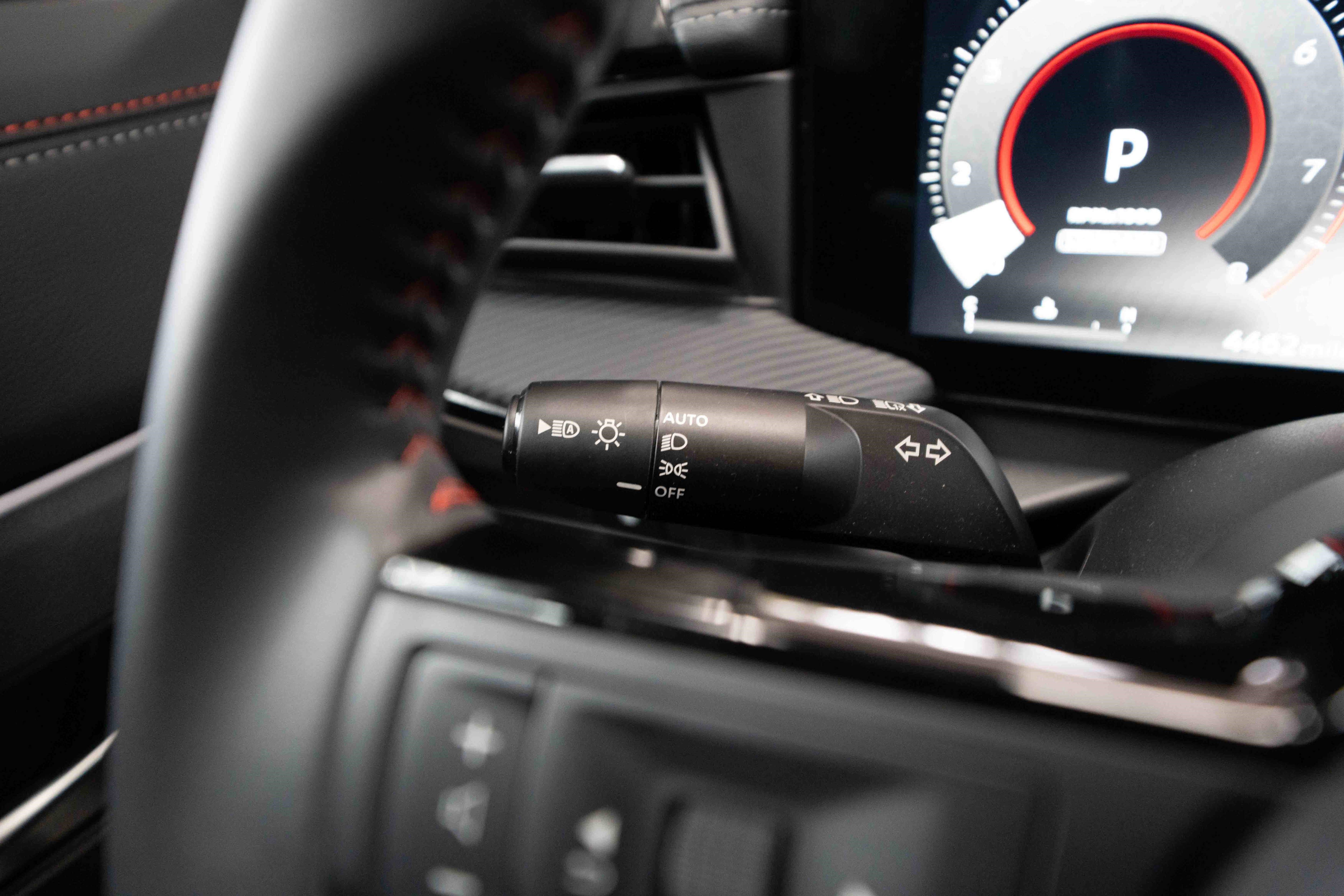 Used 2025 Nissan Kicks SR image 13