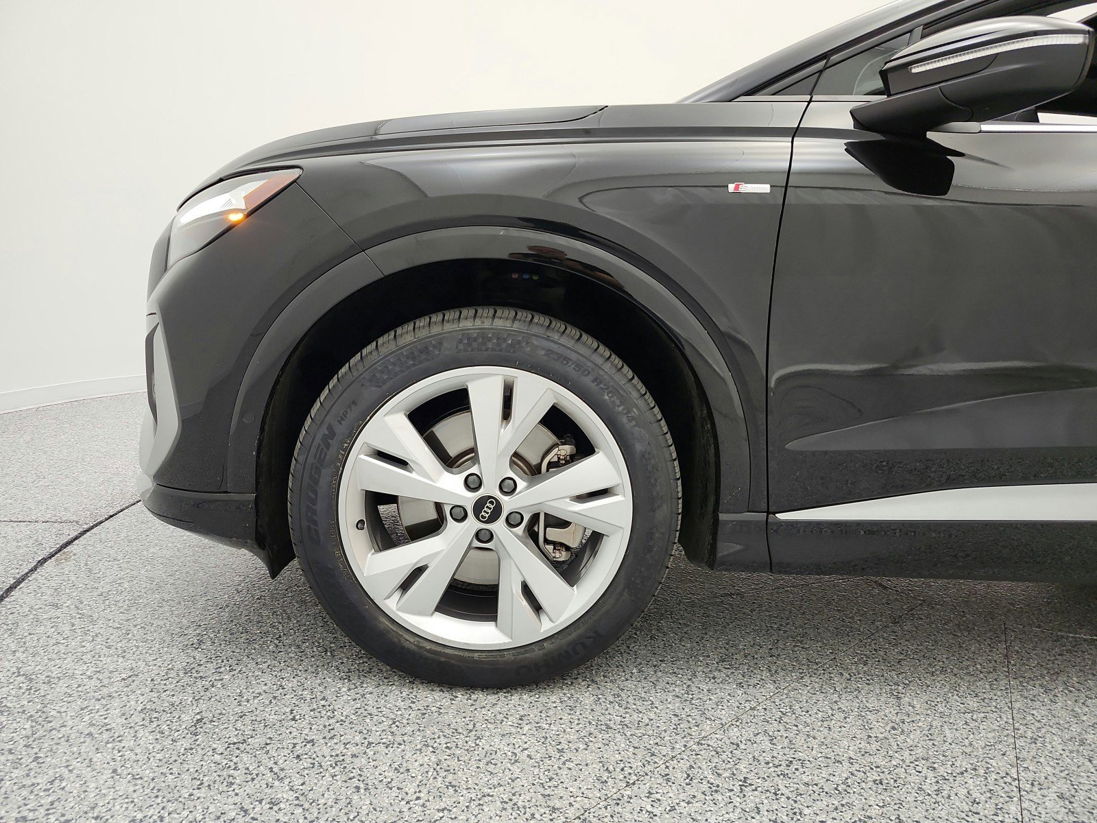 Used 2023 Audi Q4 e-tron Premium Plus AWD/4WD image 17