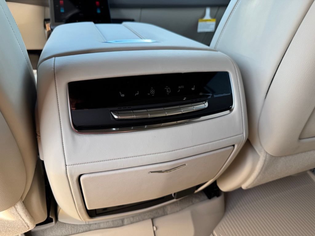 New 2026 Cadillac Escalade ESV Platinum Luxury w/ LPO, Radiant Package AWD/4WD image 19