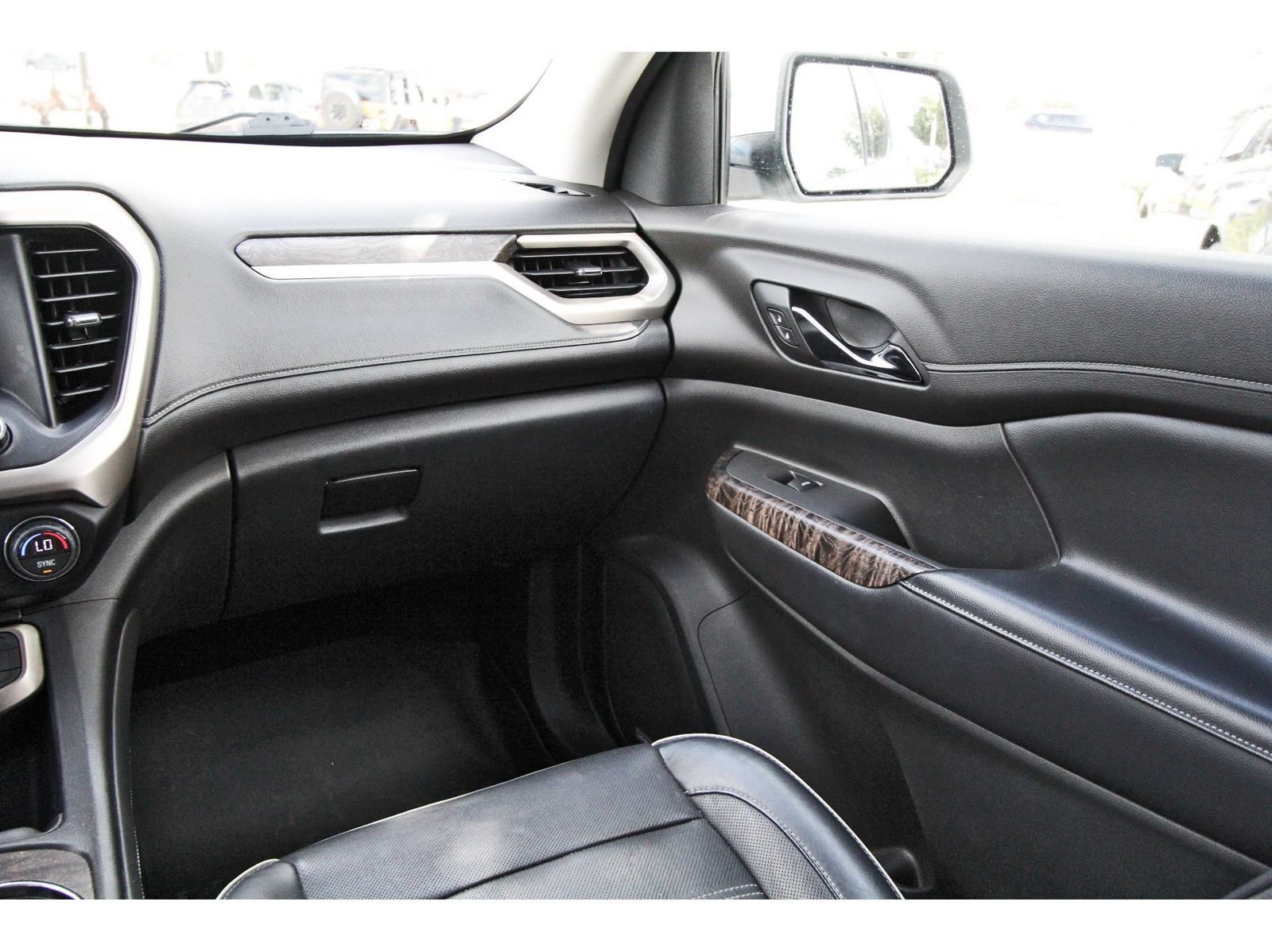 Used 2020 GMC Acadia Denali FWD image 10