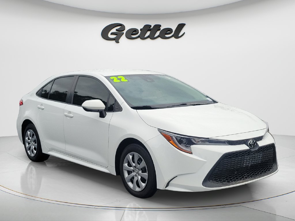 Used 2022 Toyota Corolla LE FWD image 3