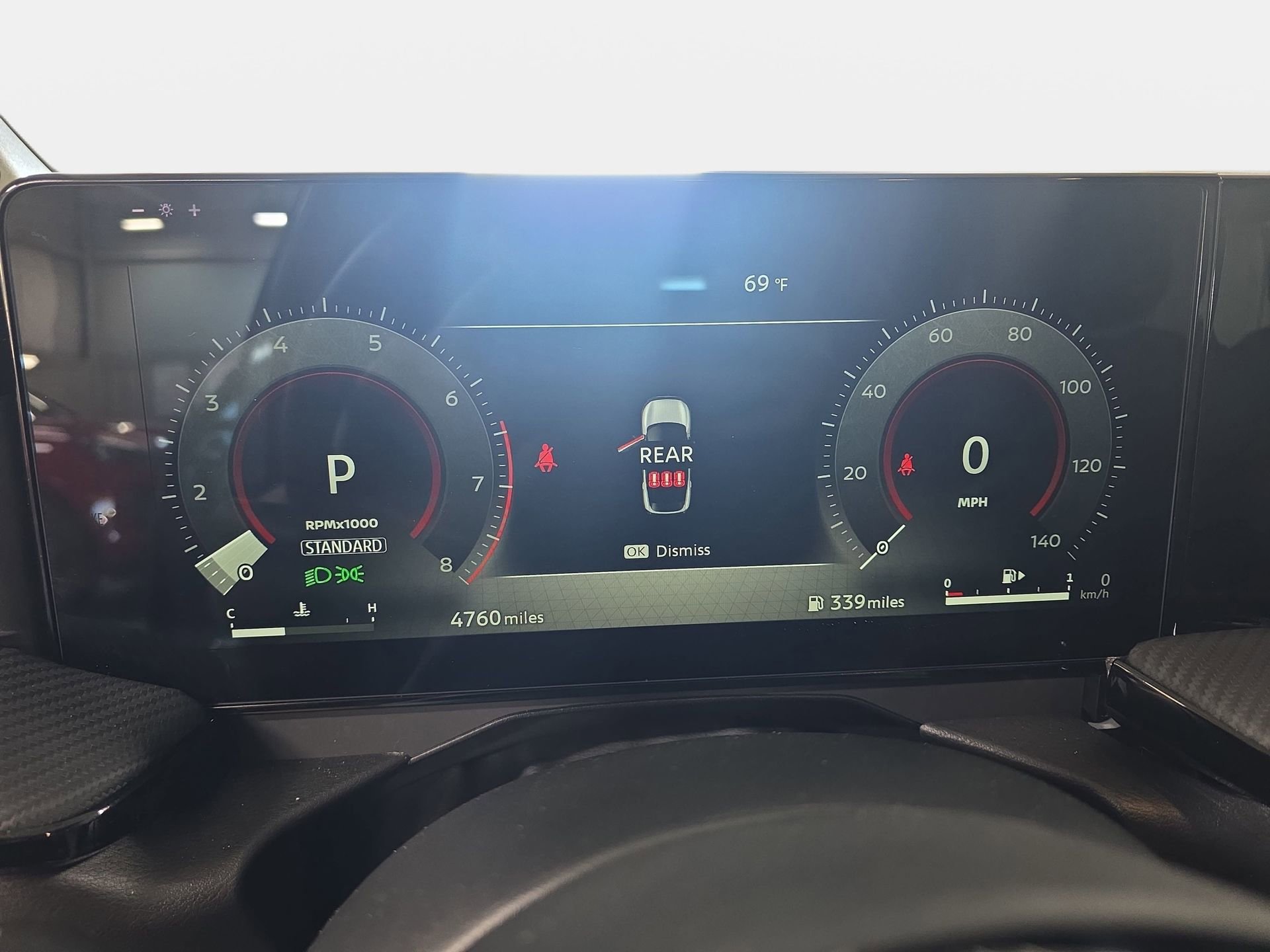 Certified 2025 Nissan Kicks SR image 18