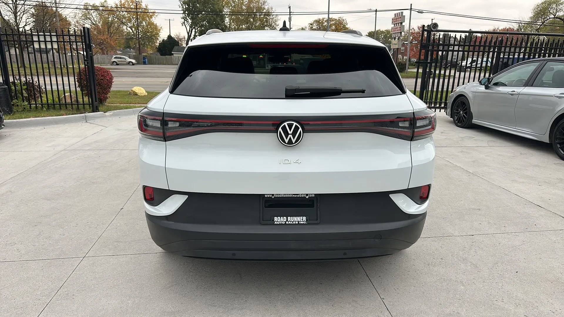 Used 2021 Volkswagen ID.4 Pro S image 6