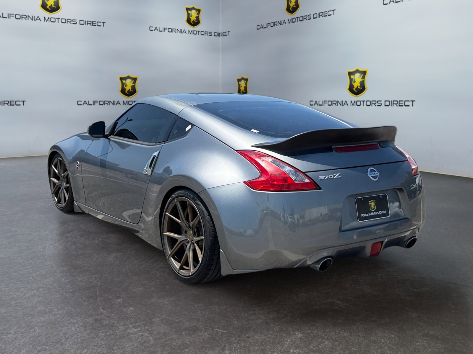 Used 2017 Nissan 370Z Coupe RWD image 3