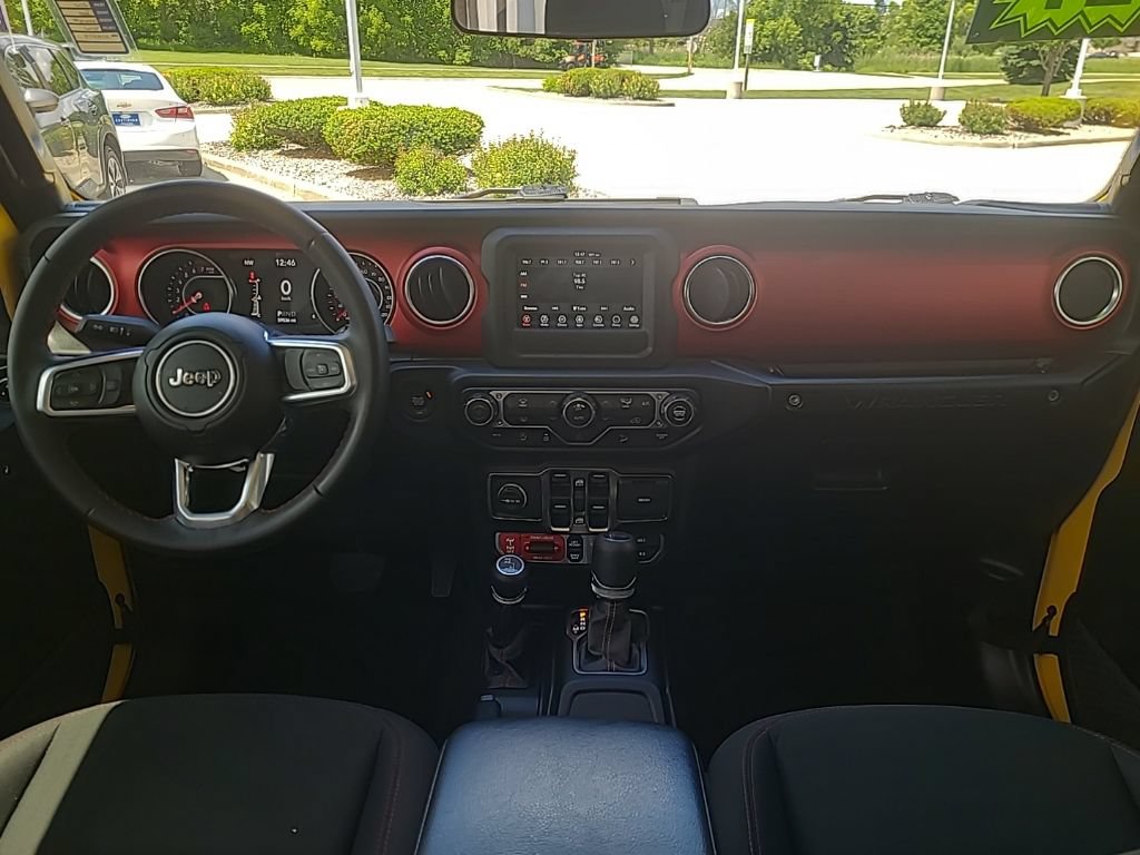Used 2021 Jeep Wrangler Unlimited Rubicon AWD/4WD image 14
