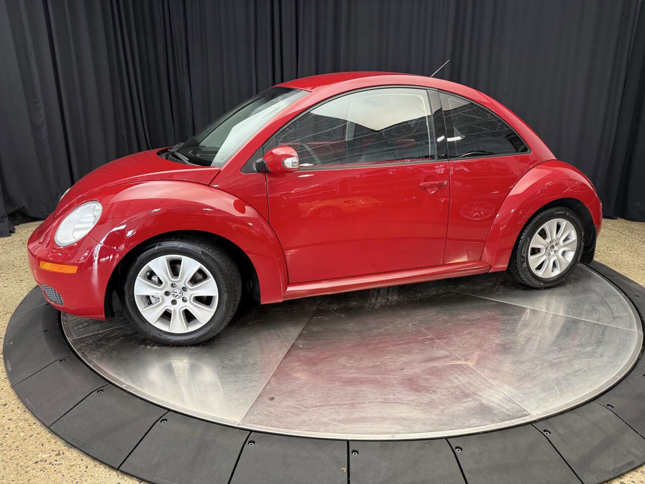 Used 2008 Volkswagen Beetle S FWD image 13