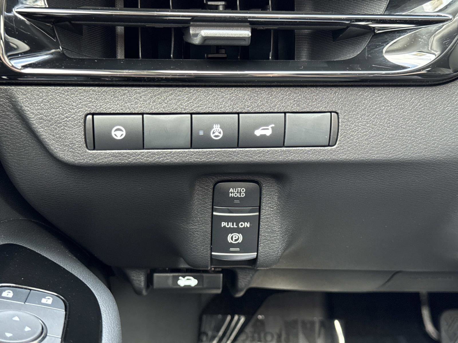 Used 2025 Nissan Murano SL image 13