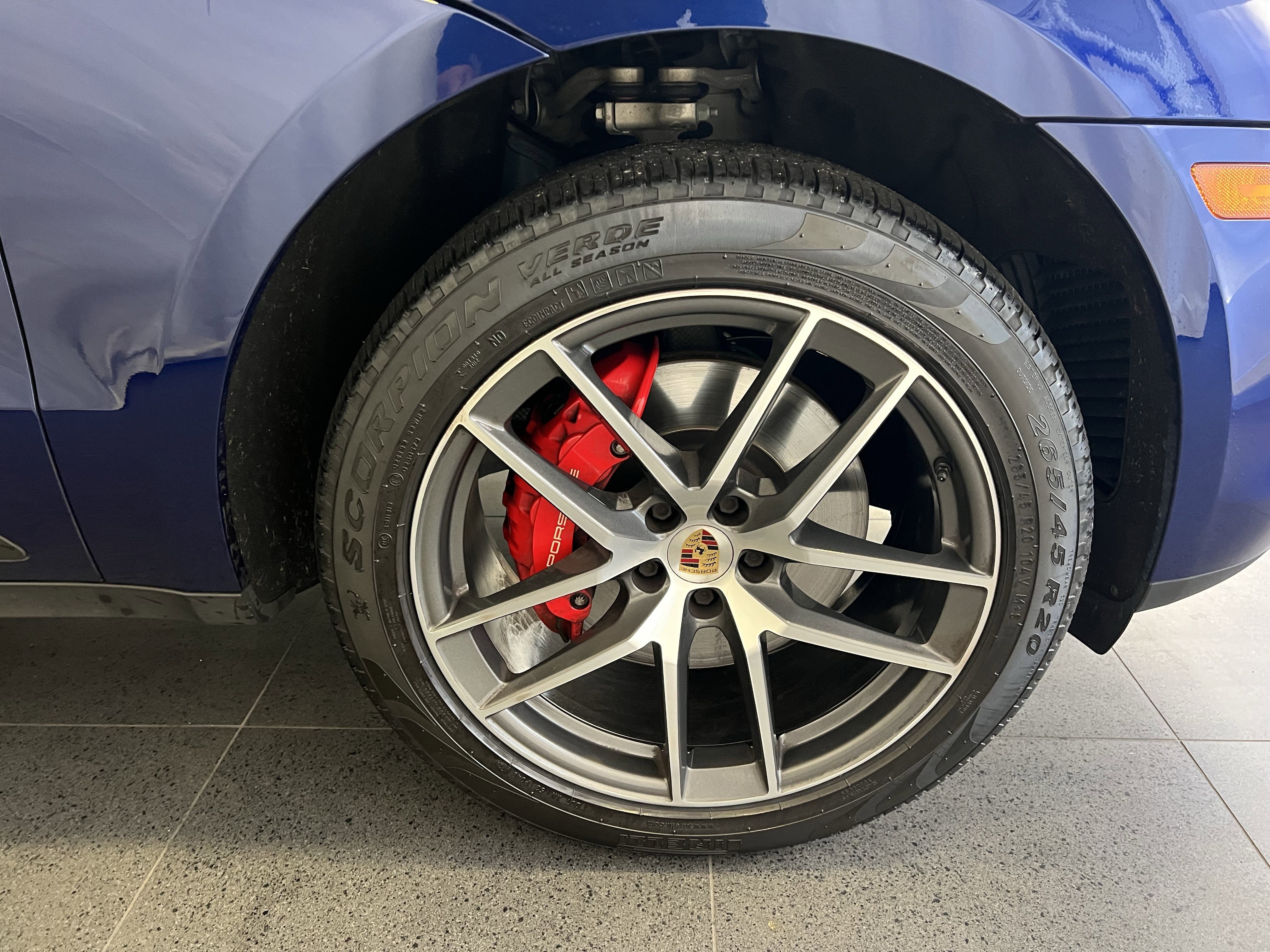 Certified 2023 Porsche Macan S image 13