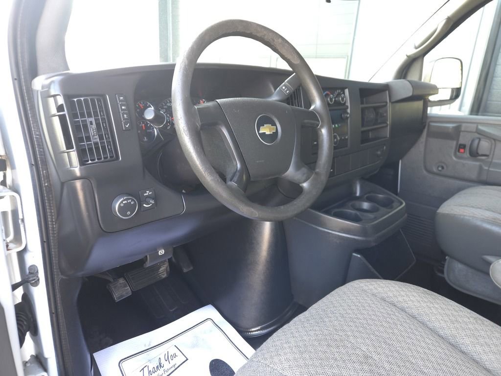 Used 2014 Chevrolet Express 3500 image 15