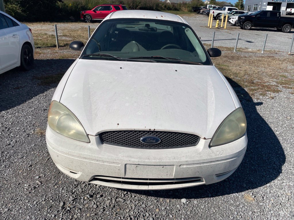 Used 2005 Ford Taurus SE FWD image 1
