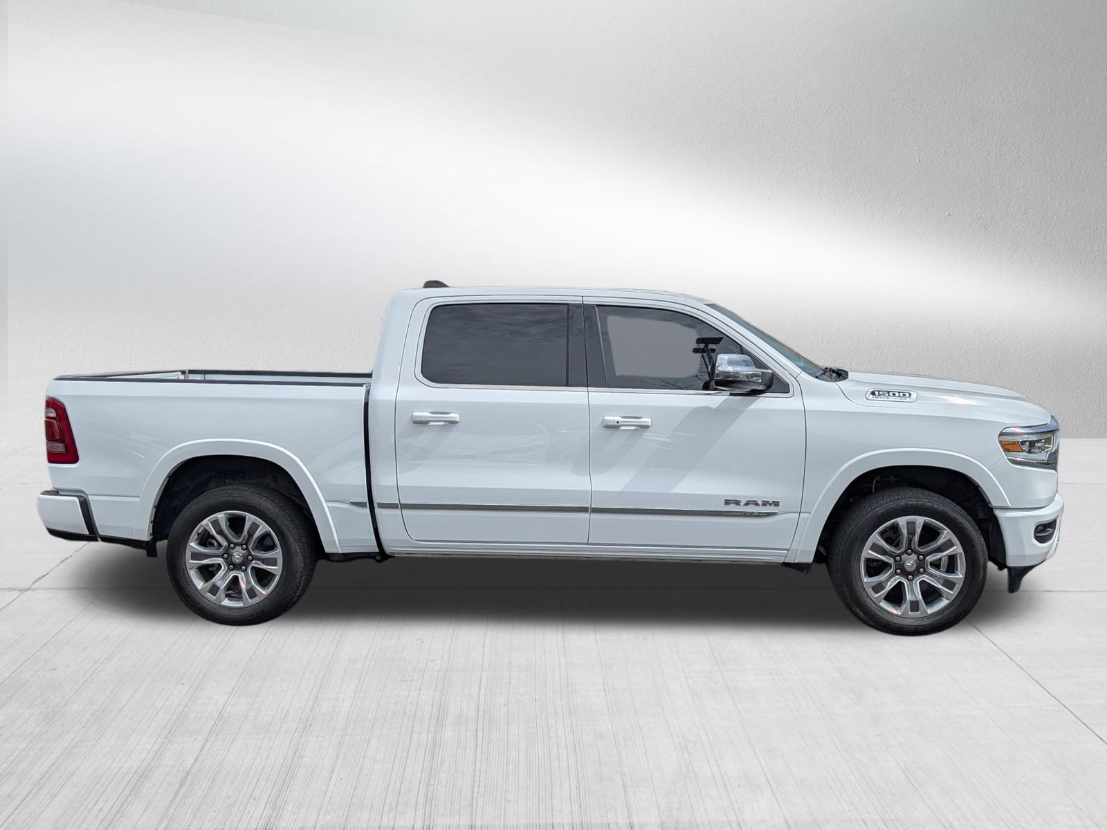 Used 2024 RAM 1500 Limited w/ Body Color Bumper Group AWD/4WD image 9
