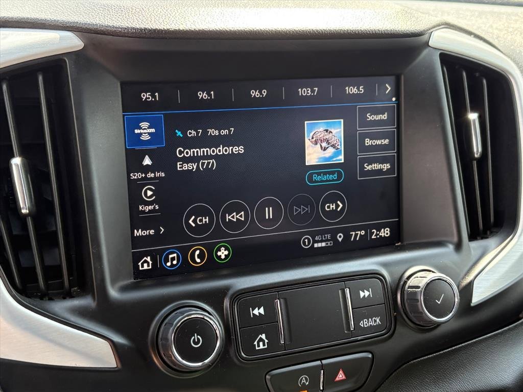 Used 2023 GMC Terrain SLT image 9