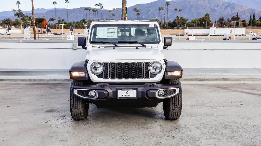 New 2026 Jeep Gladiator Sport AWD/4WD image 3
