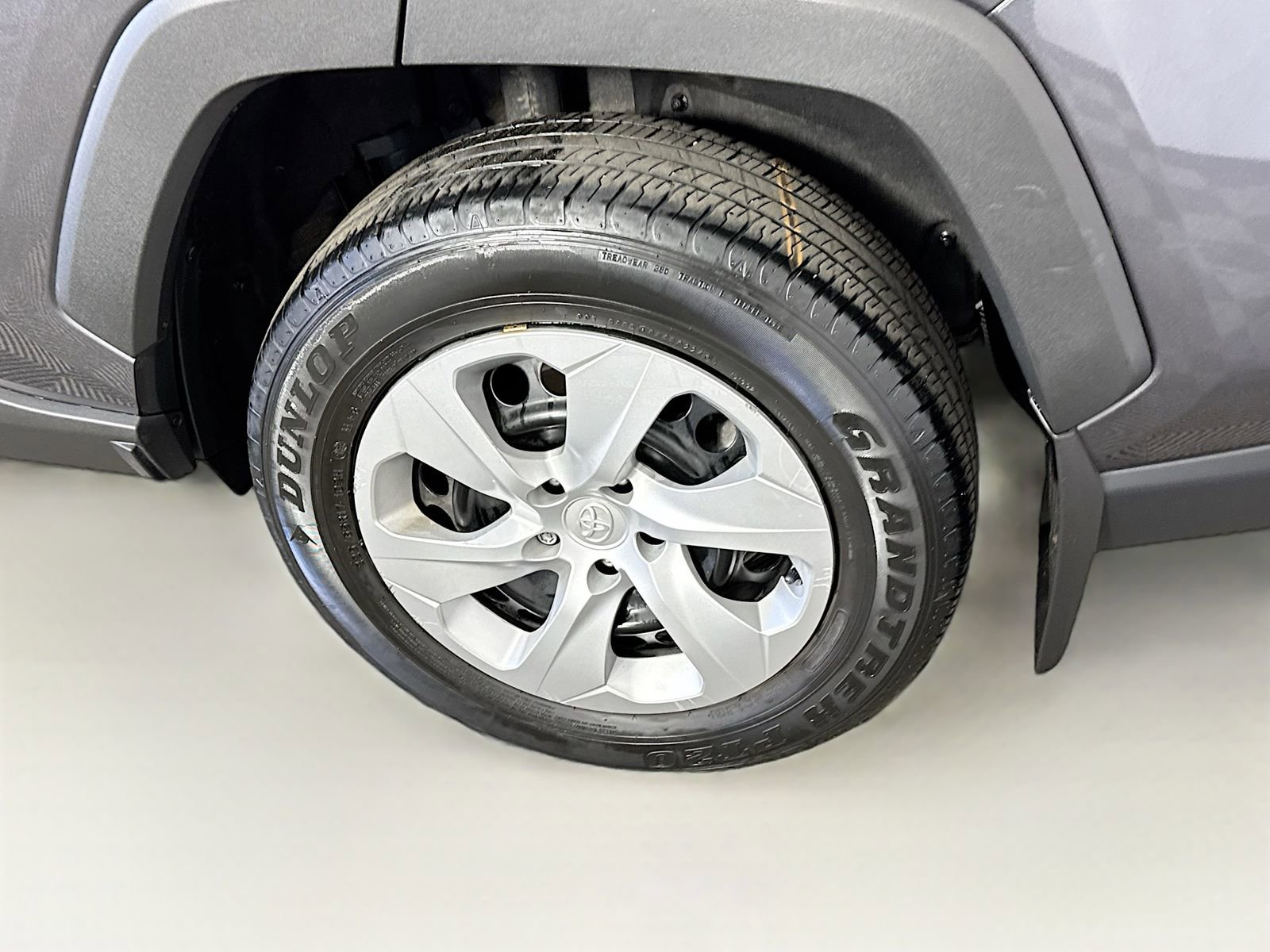 Used 2024 Toyota RAV4 LE AWD/4WD image 22