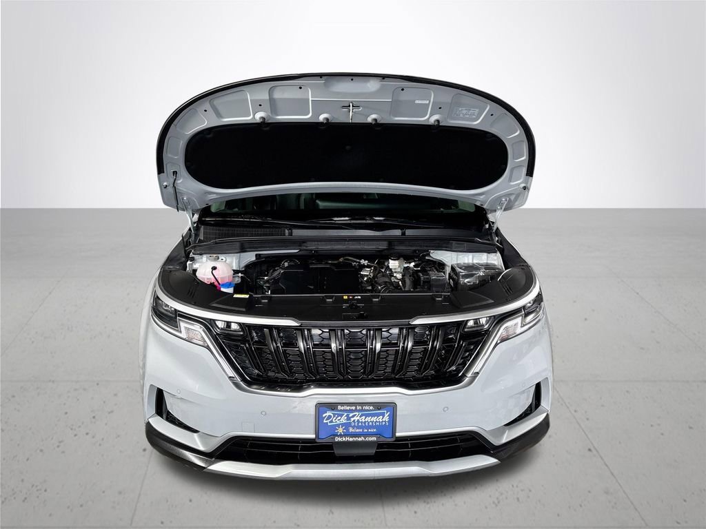 Certified 2024 Kia Carnival EX image 22