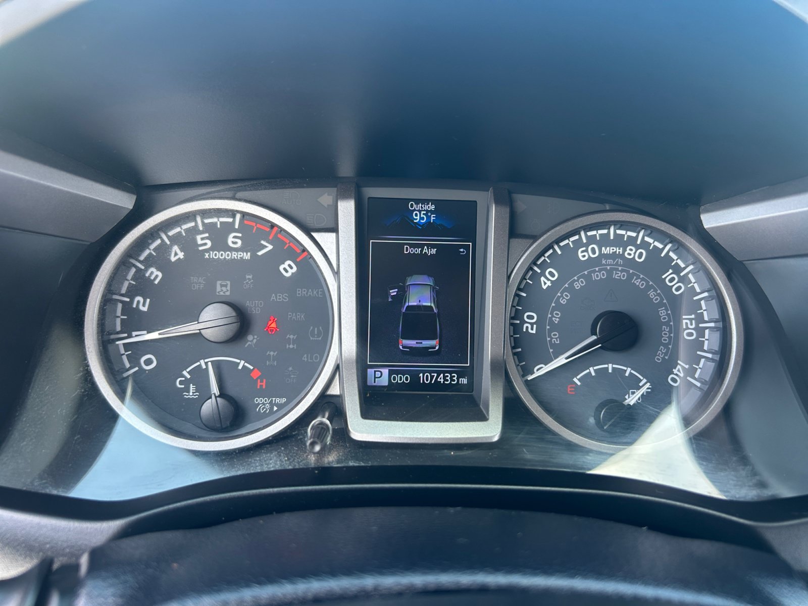 Used 2022 Toyota Tacoma SR5 RWD image 11