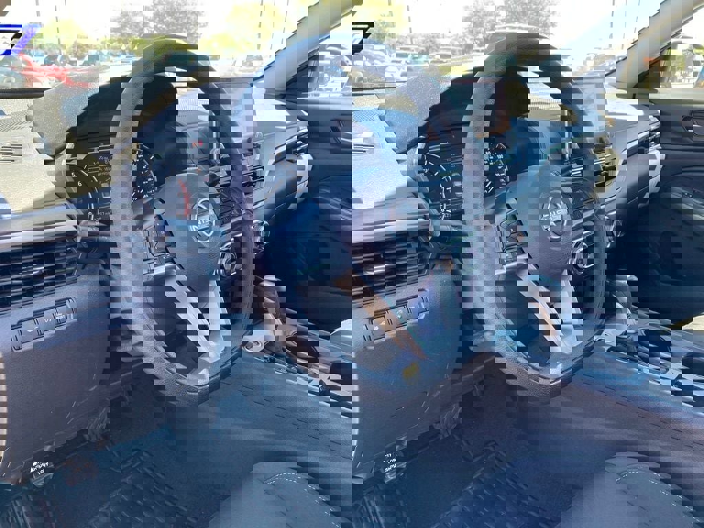 Used 2025 Nissan Altima 2.5 SV image 7