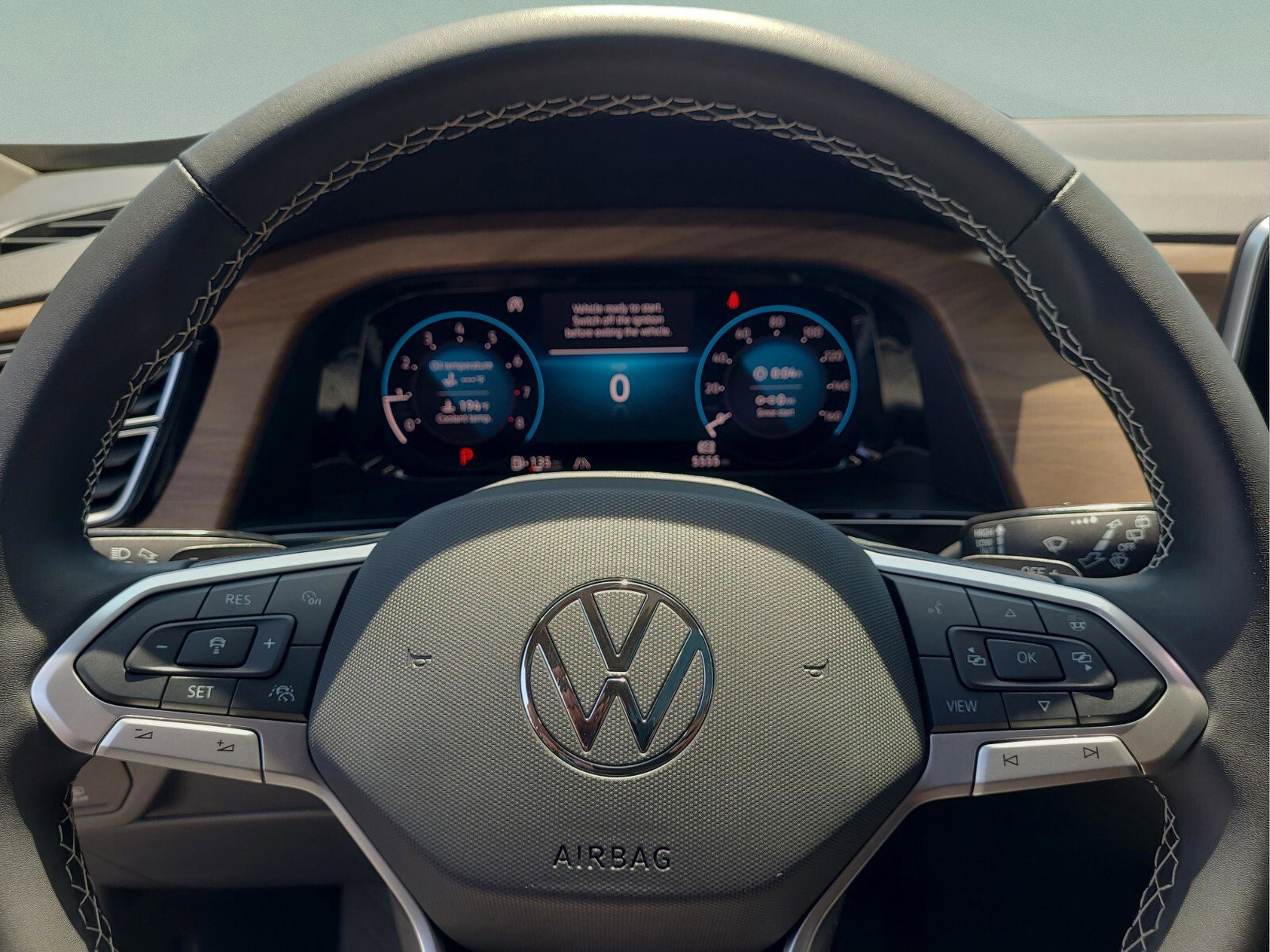 Used 2025 Volkswagen Atlas SE image 24