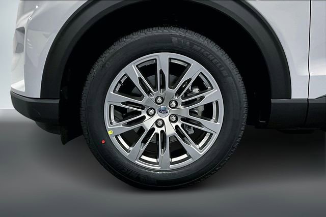 New 2026 Ford Explorer Active w/ Active Comfort Package image 13
