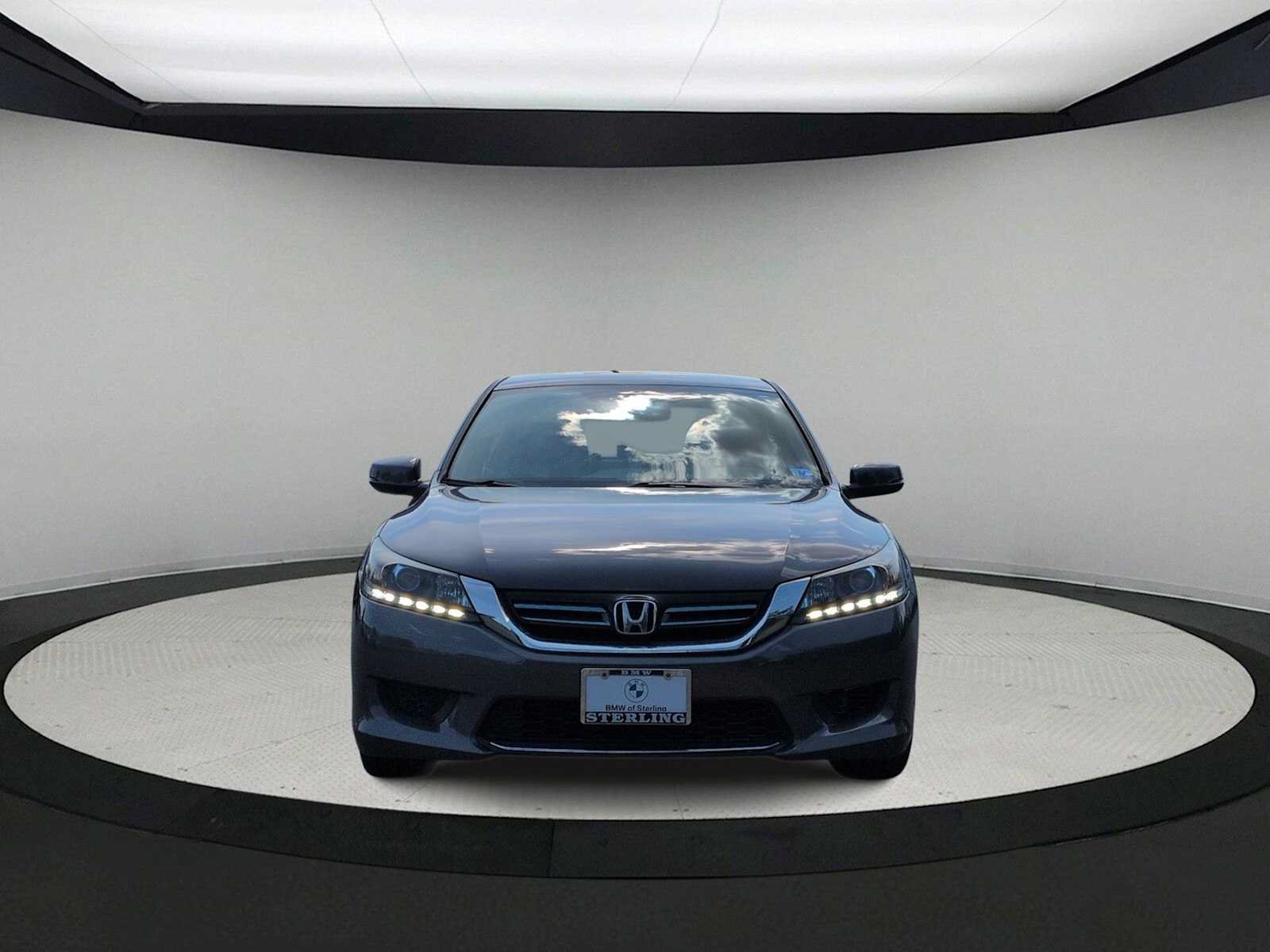 Used 2015 Honda Accord Hybrid Sedan image 3