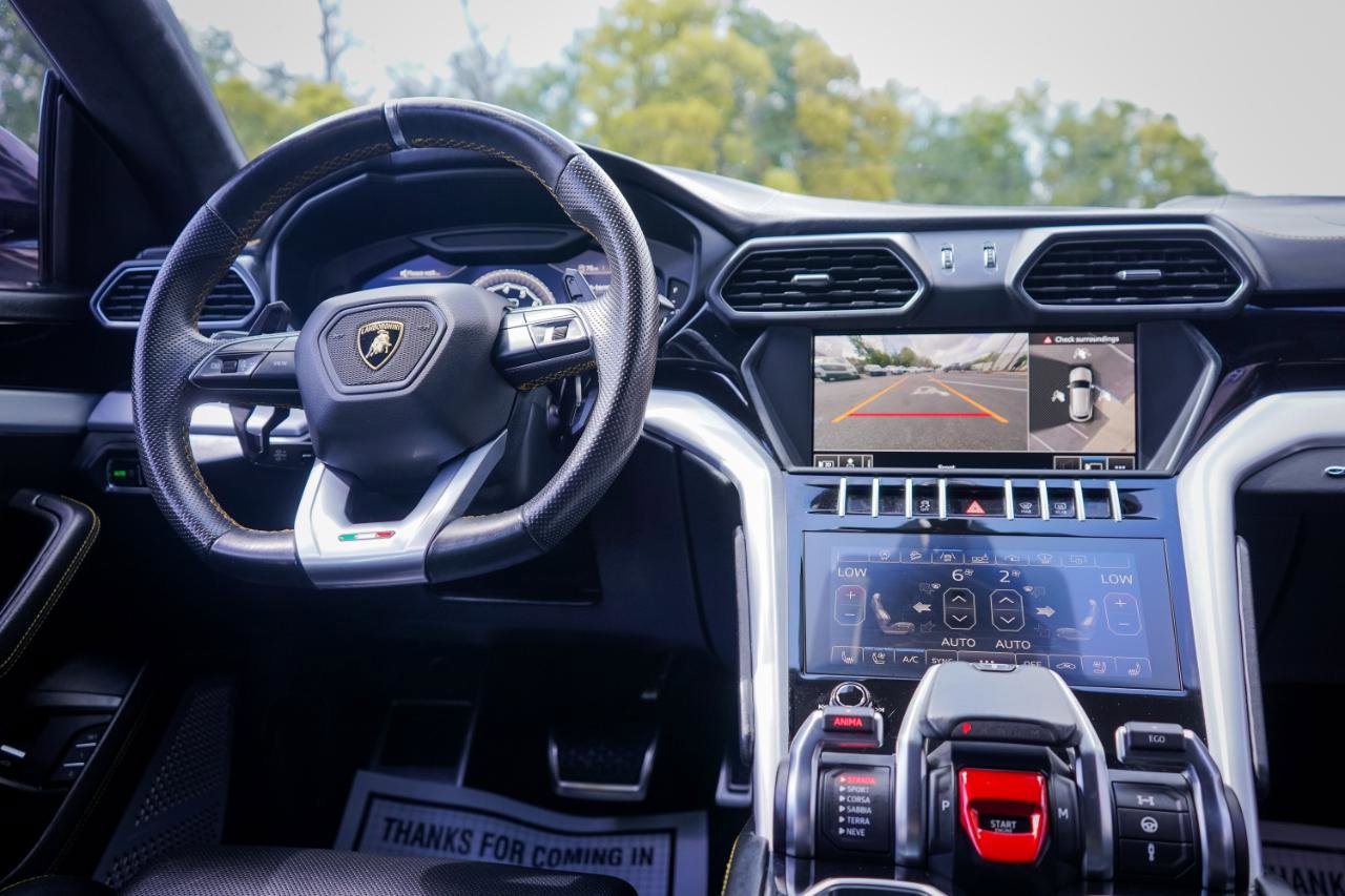 Used 2019 Lamborghini Urus image 11