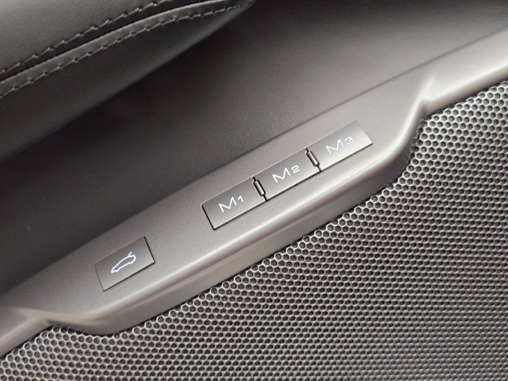 Used 2023 Ferrari Portofino M RWD image 34