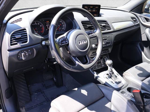 Used 2018 Audi Q3 2.0T Premium Plus w/ Premium Plus Package AWD/4WD image 13