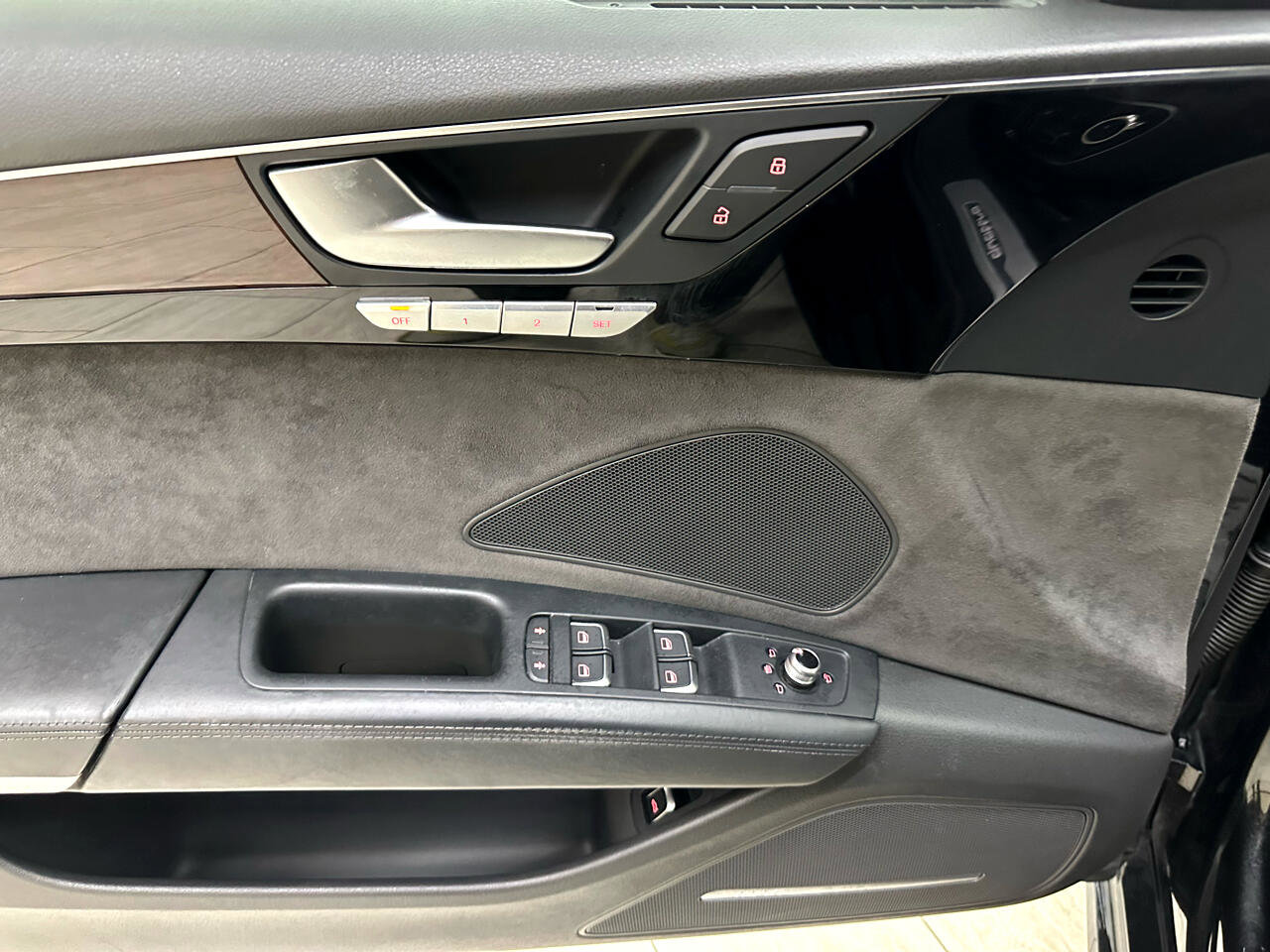 Used 2017 Audi A8 L 3.0T w/ Executive Package image 15