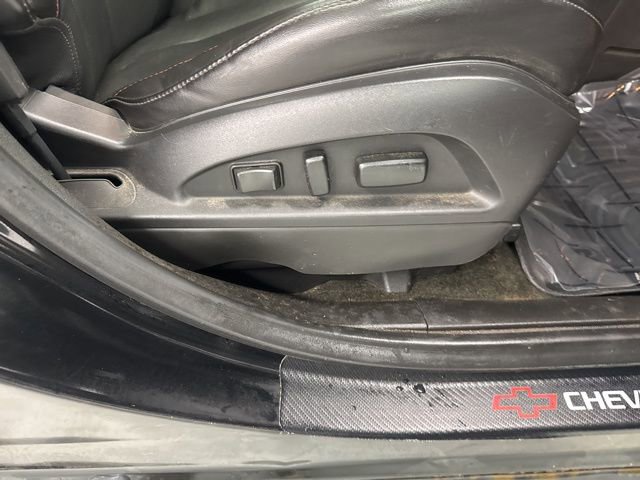 Used 2016 Chevrolet Equinox LTZ w/ Enhanced Convenience Package image 24