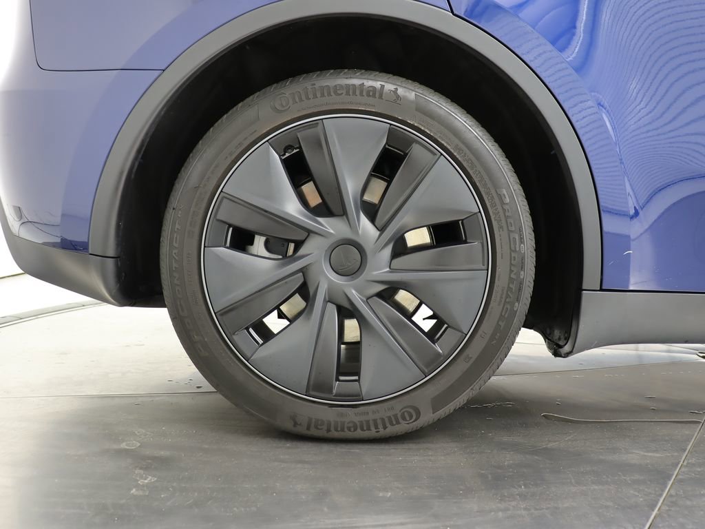 Used 2024 Tesla Model Y Long Range RWD image 36
