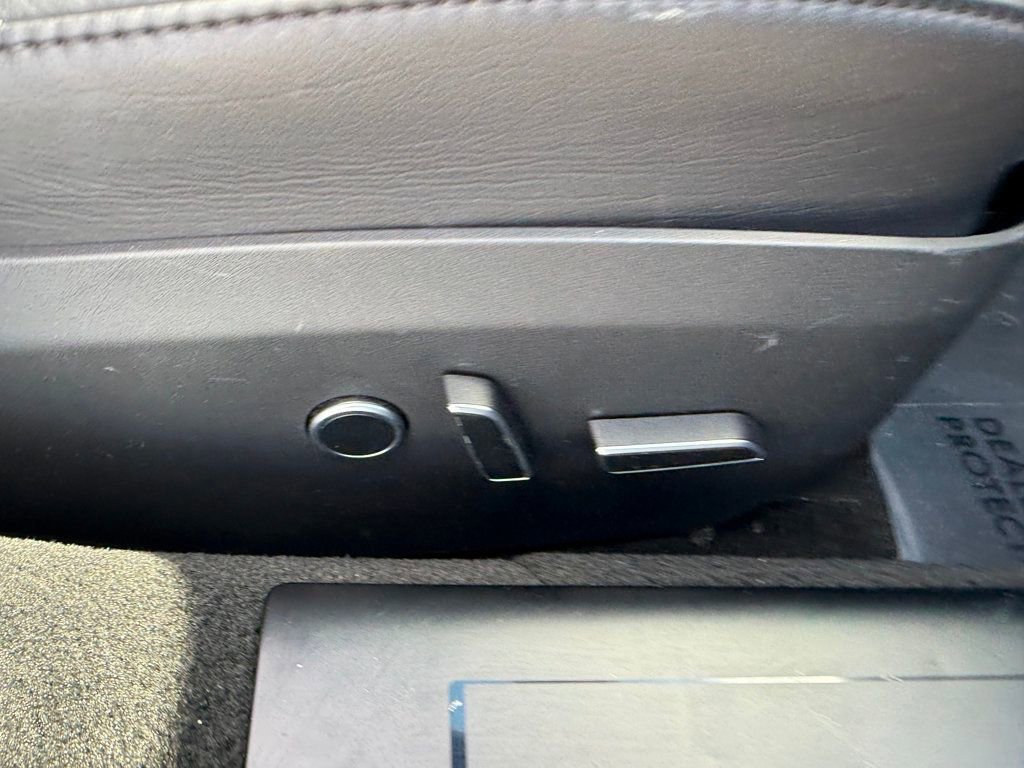 Used 2021 Tesla Model S Plaid image 30