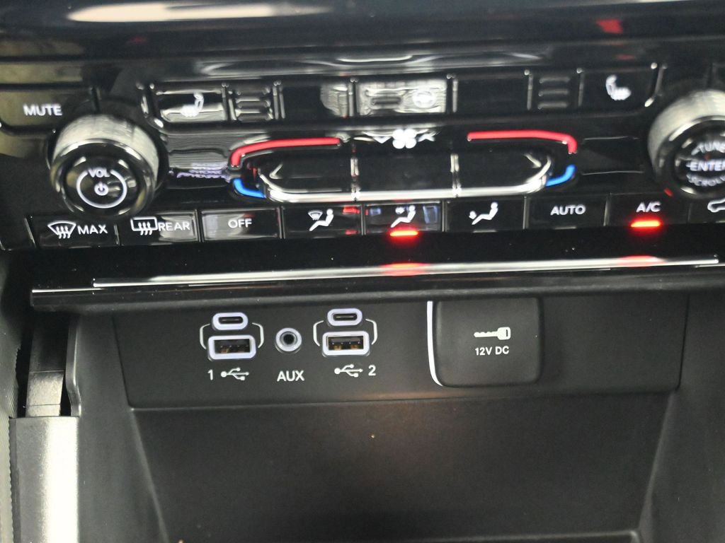 New 2025 Jeep Grand Cherokee Limited image 27