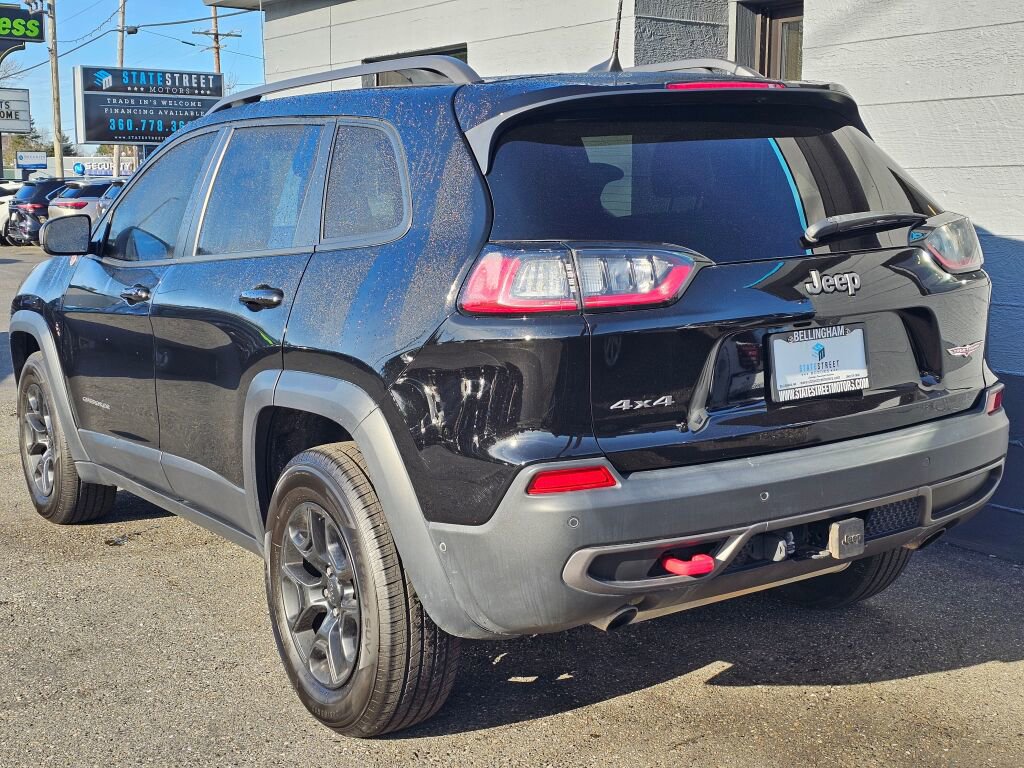Used 2019 Jeep Cherokee Trailhawk image 3