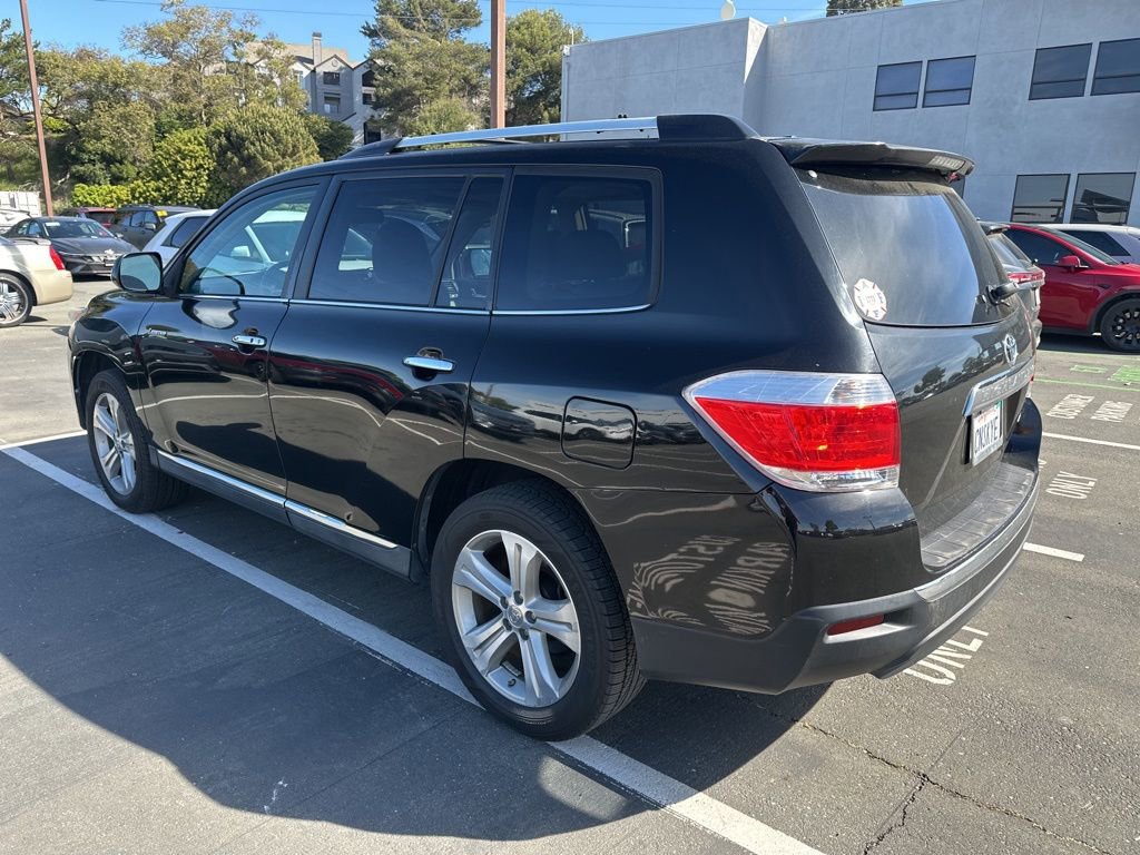 Used 2013 Toyota Highlander Limited image 2
