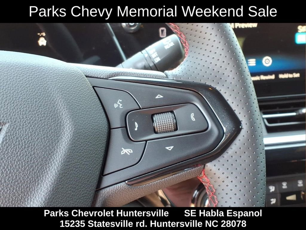 New 2026 Chevrolet Trax RS w/ Sunroof Package FWD image 14