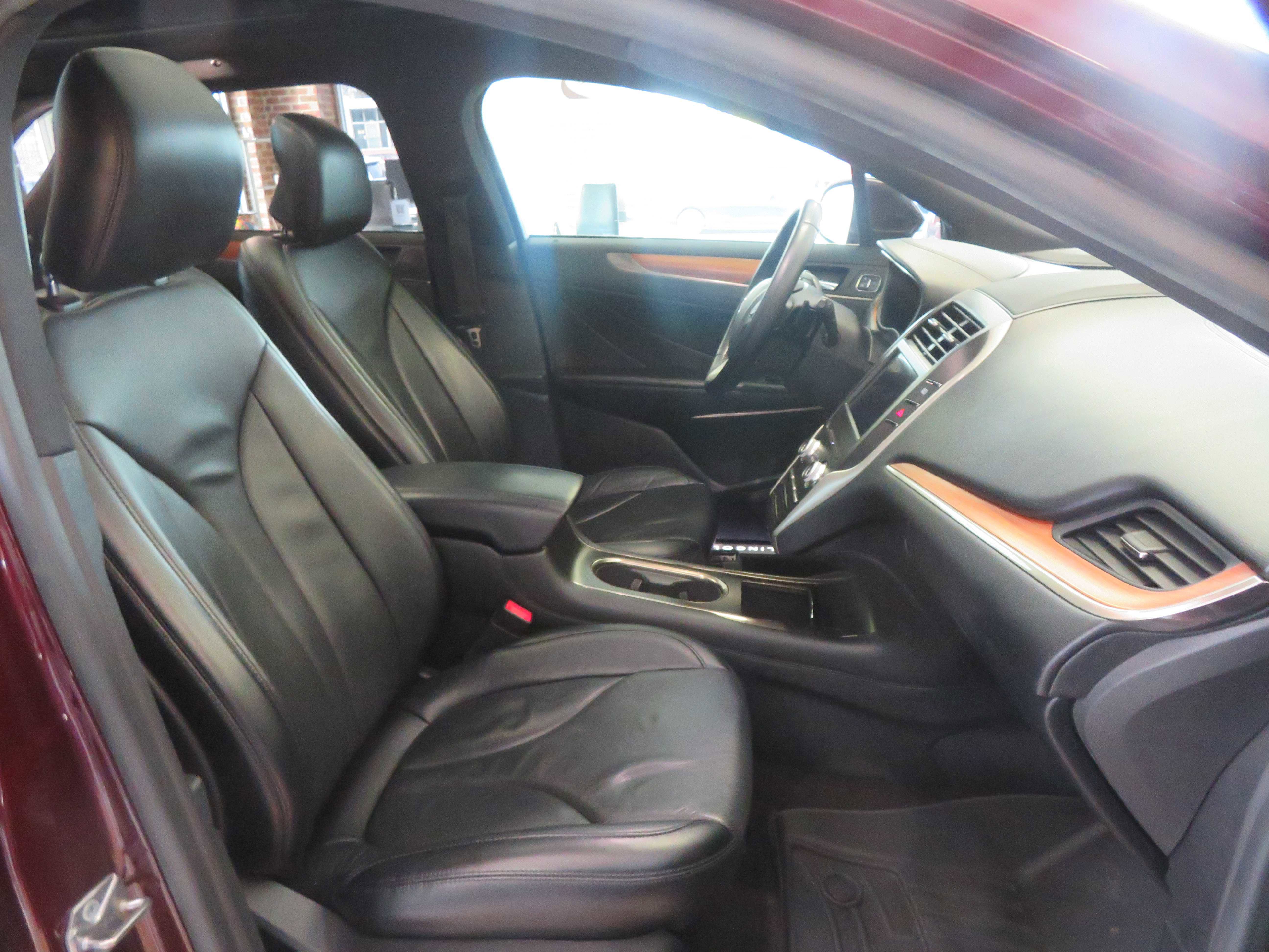 Used 2018 Lincoln MKC Reserve w/ Lincoln MKC Climate Package image 26