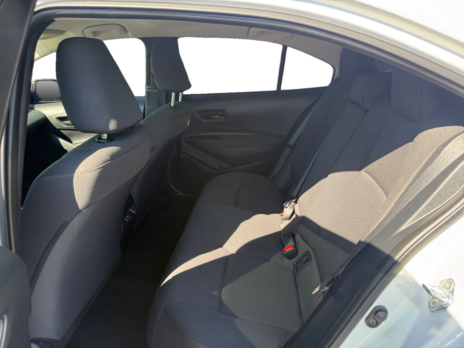 Used 2025 Toyota Corolla LE FWD image 16