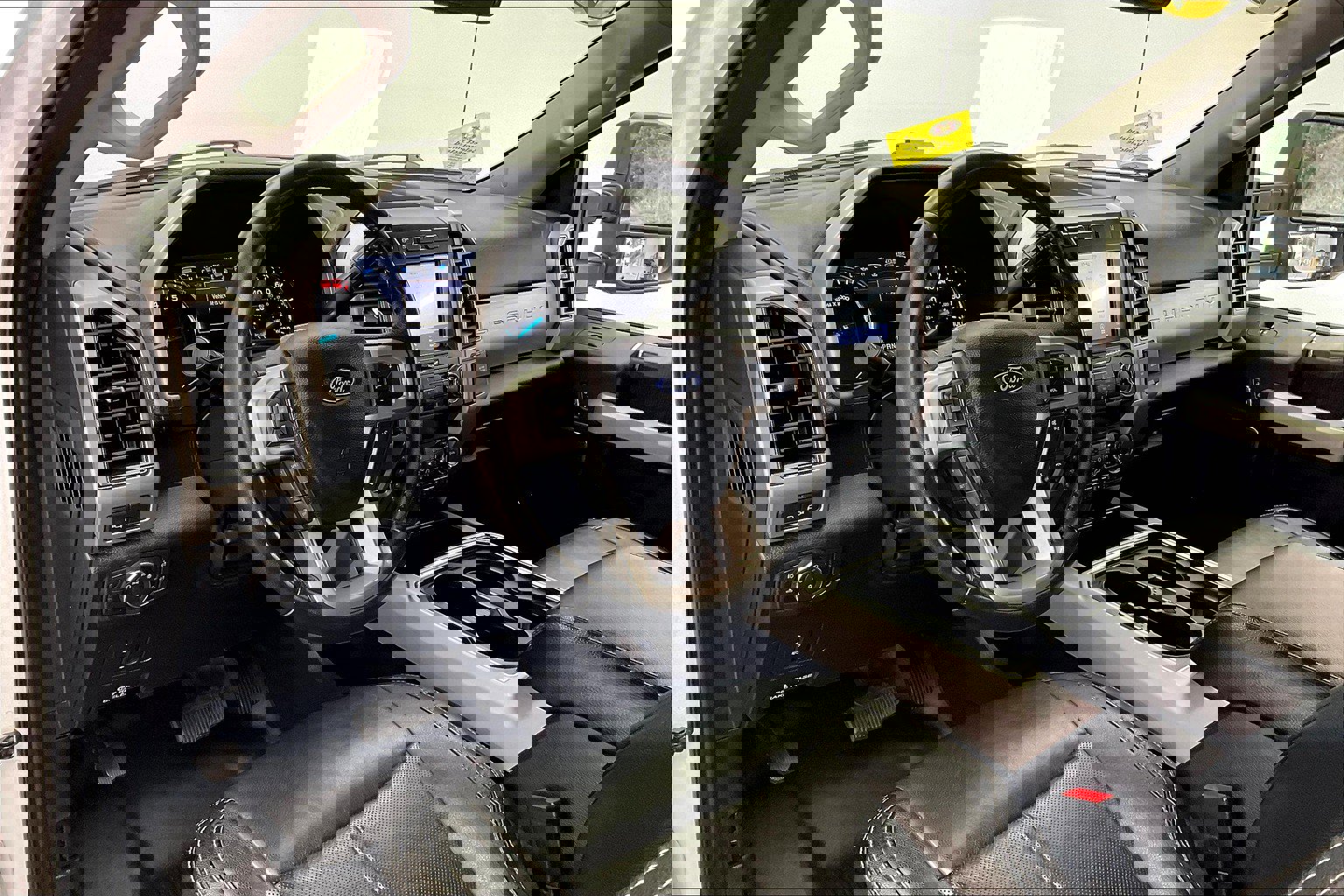 Used 2020 Ford F250 Lariat w/ Lariat Value Package image 14