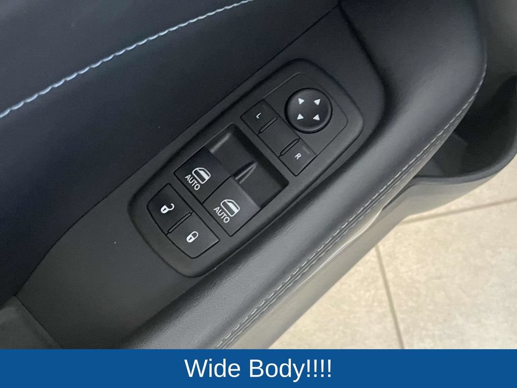 Used 2023 Dodge Challenger R/T Scat Pack RWD image 21