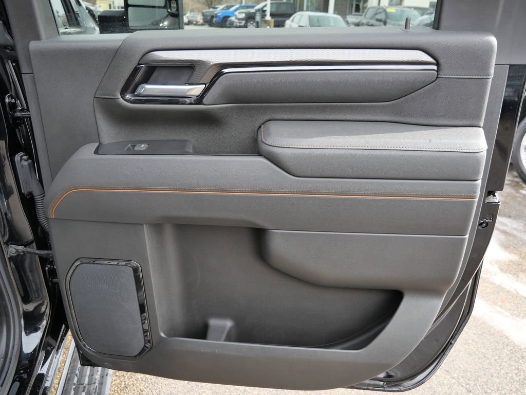 Used 2025 GMC Sierra 2500 AT4 w/ AT4 Premium Plus Package image 18